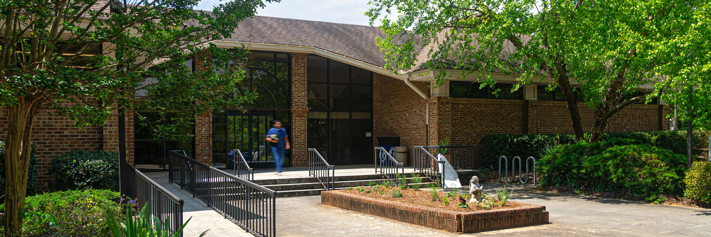Exterior front of Winder Public Library